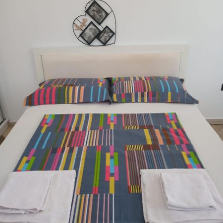Apartment Thousand Kisses Sarandë Exterior foto